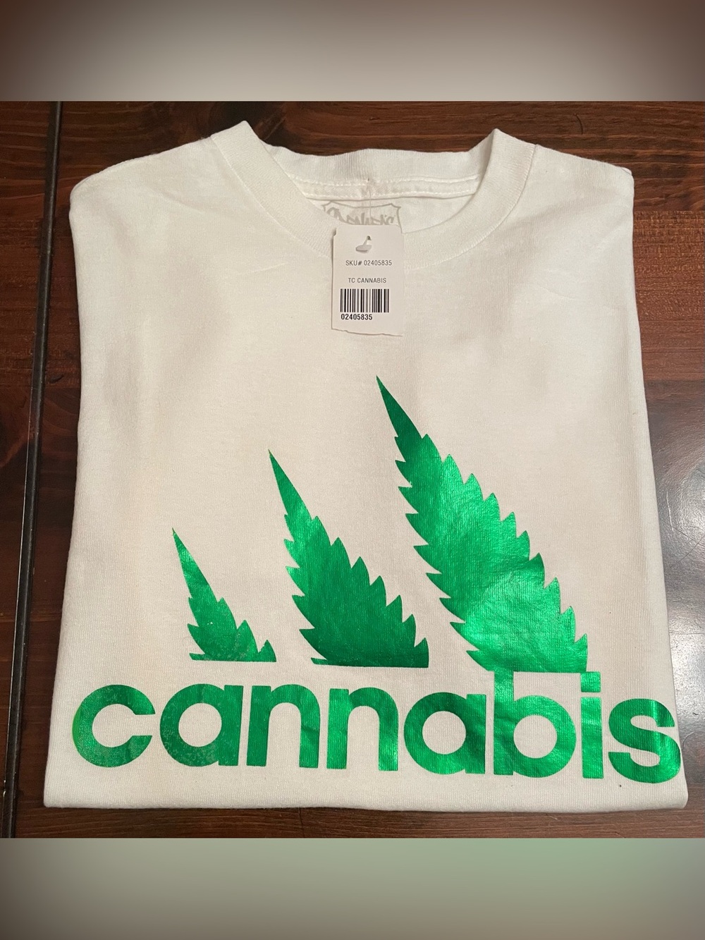 Vintage Spencer’s “cannabis” T-Shirt - Men’s Small - White & Green (NEW w/ TAG)